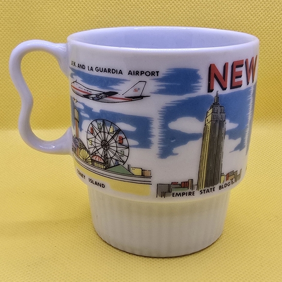 Vintage 1980s New York City Coffee Mug NYC 3.25" WTC Coney Island - Picture 1 of 6